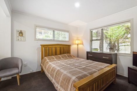 Photo of property in 2/23 Parr Terrace, Castor Bay, Auckland, 0620