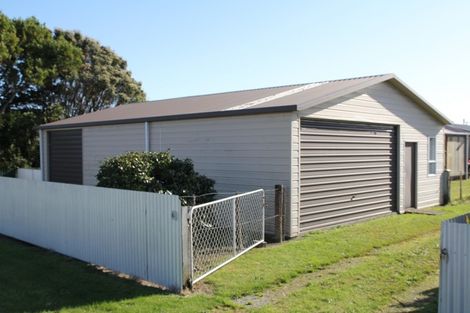 Photo of property in 4 Cook Street, Carters Beach, Westport, 7825