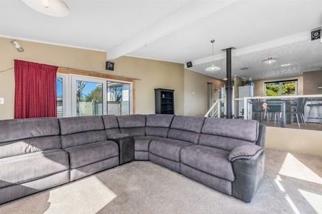 Photo of property in 32 Sombrero View, Ascot Park, Porirua, 5024