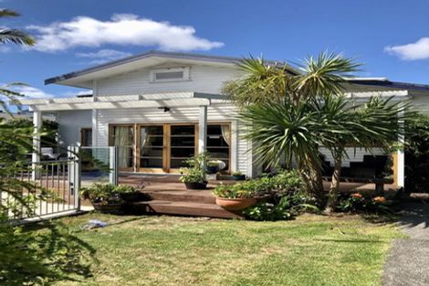 Photo of property in 28 Chatham Street, Waihola, Milton, 9073