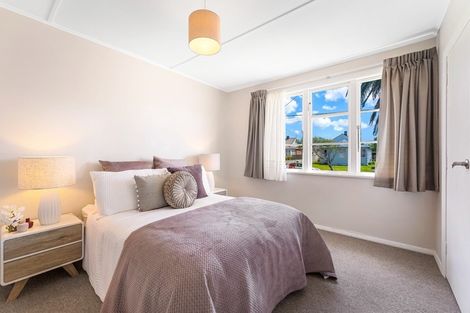 Photo of property in 200 Waddington Drive, Naenae, Lower Hutt, 5011