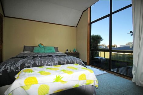 Photo of property in 2/341 College Street, West End, Palmerston North, 4410