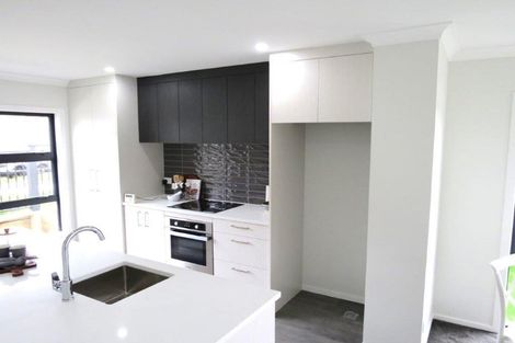 Photo of property in 142 Jamaica Drive, Grenada North, Wellington, 5028