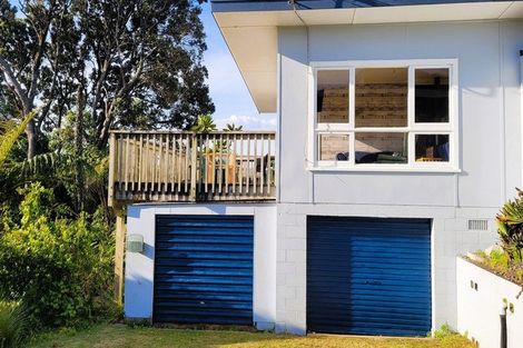 Photo of property in 12 Takarei Terrace, Mokau, 4376