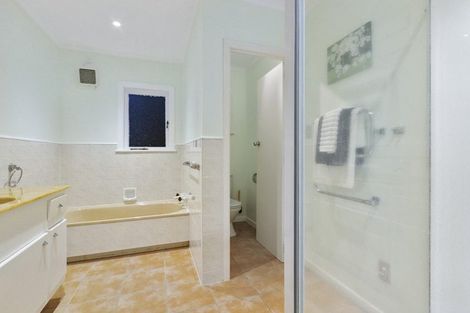 Photo of property in 2/17 Belmont Terrace, Milford, Auckland, 0620