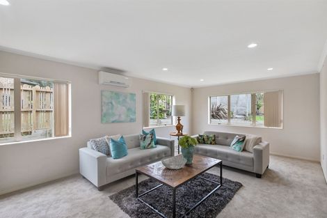 Photo of property in 54 Black Teal Close, Unsworth Heights, Auckland, 0632