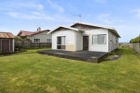 Photo of property in 20 Gladstone Street, Hawera, 4610