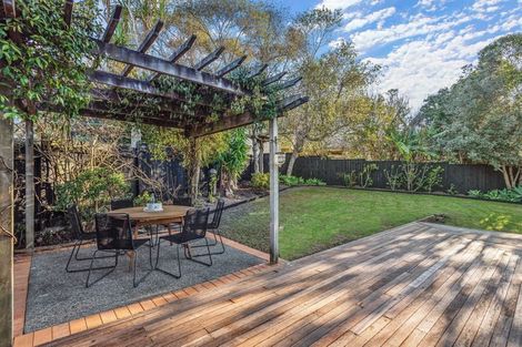 Photo of property in 4 Nutsey Avenue, Northcote, Auckland, 0627