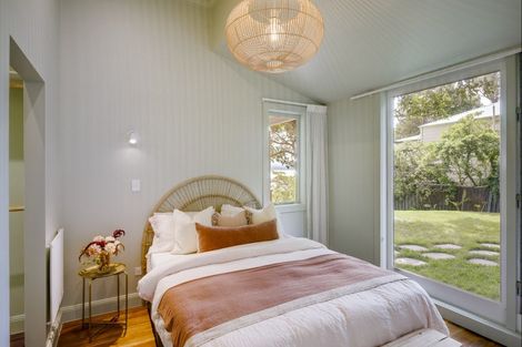 Photo of property in 5 Denholm Road, Hospital Hill, Napier, 4110