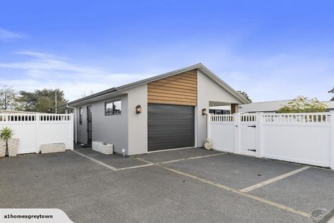 Photo of property in 1 Sam Meads Way, Greytown, 5712