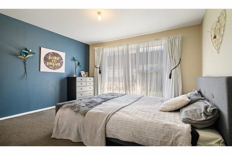 Photo of property in 2/59 Winters Road, Redwood, Christchurch, 8051