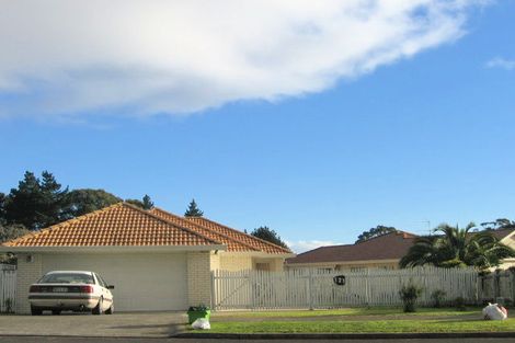 Photo of property in 127 Burswood Drive, Burswood, Auckland, 2013