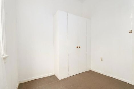 Photo of property in 190 Newlands Road, Newlands, Wellington, 6037