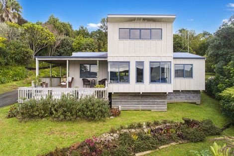 Photo of property in 26 Beach Road, Onerahi, Whangarei, 0110