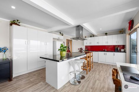 Photo of property in 11 Chestnut Grove, Maungaraki, Lower Hutt, 5010