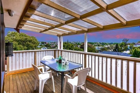 Photo of property in 1/3 Lynngate Place, Hillcrest, Auckland, 0627