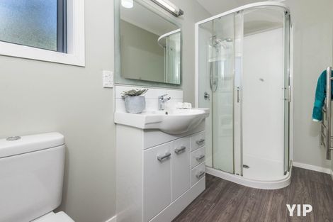 Photo of property in 4 Cresswell Place, Johnsonville, Wellington, 6037