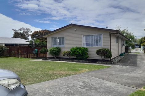 Photo of property in 9 Cypress Grove, Paraparaumu, 5032