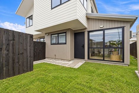 Photo of property in 2/5 Browns Road, Manurewa, Auckland, 2102
