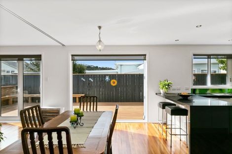 Photo of property in 8a Byron Street, Miramar, Wellington, 6022