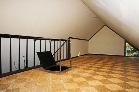 Photo of property in 2/341 College Street, West End, Palmerston North, 4410