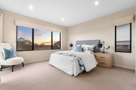 Photo of property in 83 Lake Panorama Drive, Henderson Valley, Auckland, 0612