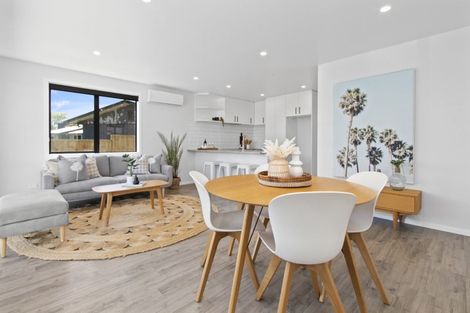 Photo of property in 2/16 Betley Crescent, Fairview Downs, Hamilton, 3214