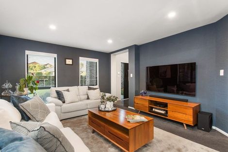 Photo of property in 28 Highcrest Heights, Westmorland, Christchurch, 8025