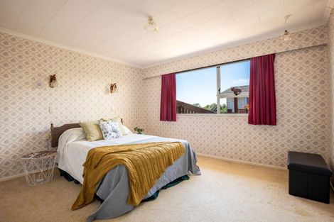 Photo of property in 10 Camellia Avenue, Bell Block, New Plymouth, 4312