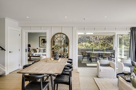 Photo of property in 71 Oak Road, Poraiti, Napier, 4112