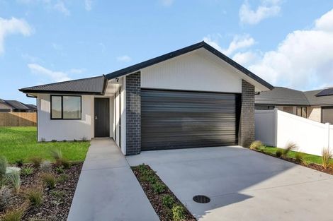 Photo of property in 8 Taurangawaka Road, One Tree Point, 0118