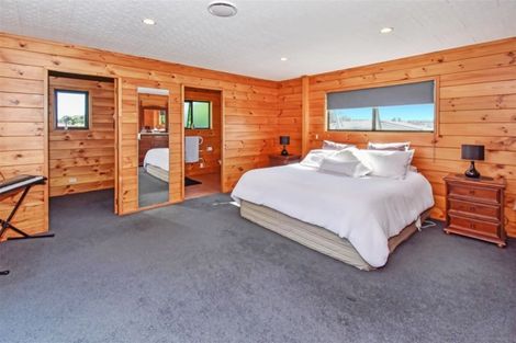 Photo of property in 2b Channel View Road, Clarks Beach, Pukekohe, 2679