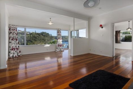 Photo of property in 53a Bayview Road, Paremata, Porirua, 5024