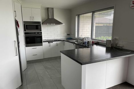 Photo of property in 24 Ladeira Place, Fitzroy, Hamilton, 3206