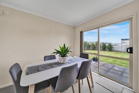 Photo of property in 17 Jules Crescent, Bell Block, New Plymouth, 4312