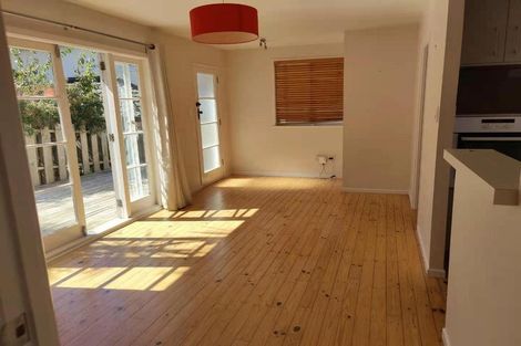 Photo of property in 2 Merriefield Avenue, Forrest Hill, Auckland, 0620