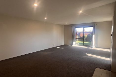 Photo of property in 72 Shillingford Boulevard, Rolleston, 7615
