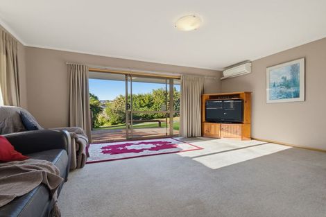 Photo of property in 10b Taurus Place, Kawaha Point, Rotorua, 3010