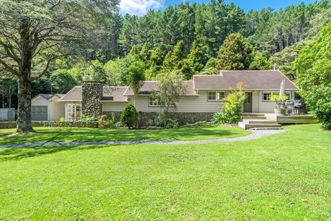 Photo of property in 23/25 Elmslie Road, Pinehaven, Upper Hutt, 5371