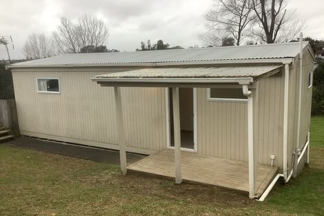 Photo of property in 1/98 Chislehurst Street, Henderson, Auckland, 0612