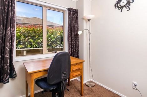 Photo of property in 28 Arrowsmith Avenue, Waipahihi, Taupo, 3330