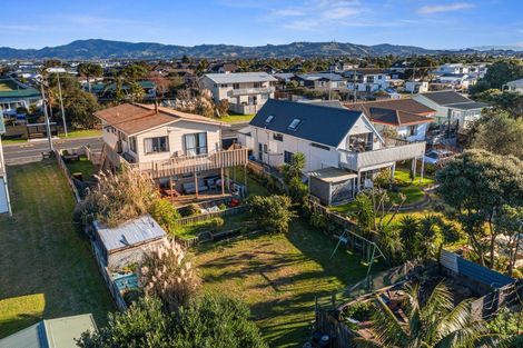 Photo of property in 1283 Papamoa Beach Road, Papamoa Beach, Papamoa, 3118