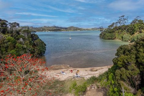 Photo of property in 49 Mckenzie Road, Te Ti Mangonui, Kerikeri, 0294