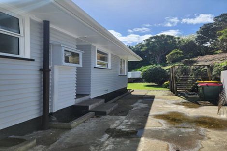 Photo of property in 31 Simons Street, Moturoa, New Plymouth, 4310