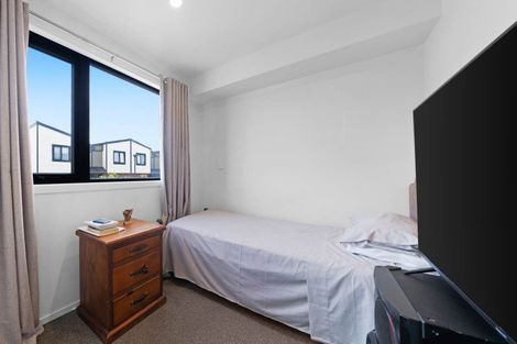 Photo of property in 4 Te Puketoka Lane, Mangere, Auckland, 2022