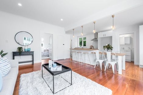 Photo of property in 1-2/6a Pohutukawa Street, Woburn, Lower Hutt, 5010