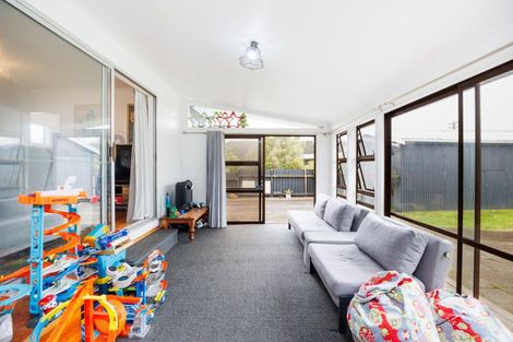 Photo of property in 79 Nash Parade, Foxton Beach, Foxton, 4815