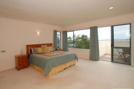 Photo of property in 3 Elsfield Place, Torbay, Auckland, 0630