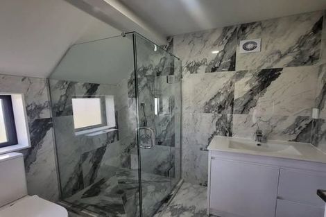Photo of property in 60d Heybridge Street, Manurewa, Auckland, 2102