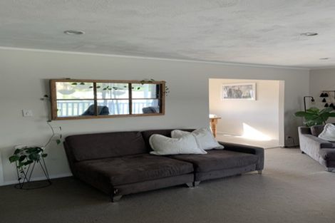 Photo of property in 2/14 Finchley Road, Torbay, Auckland, 0630